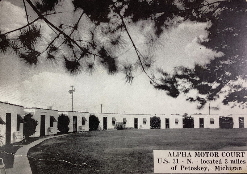 Alpha Motor Court - Vintage Postcard